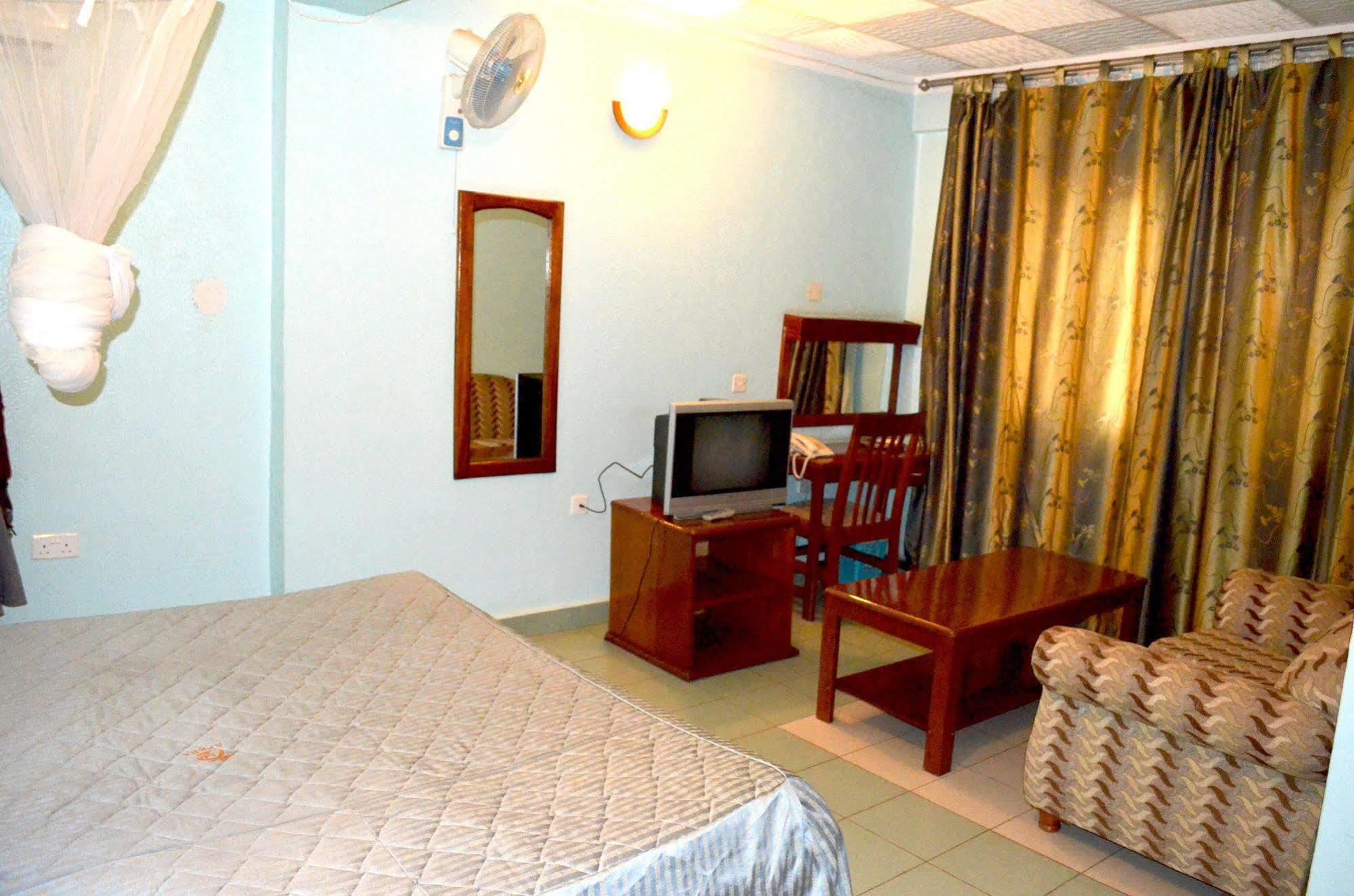 Areba Hotel Entebbe Exterior photo